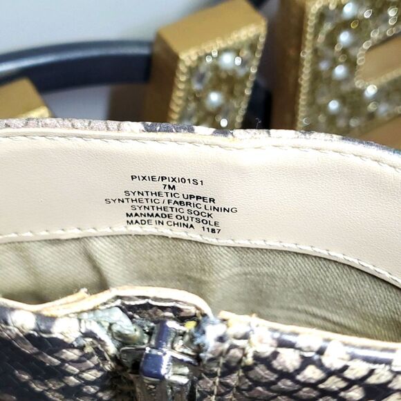 Steve Madden Pixie Tan, Black Snake Print Block Heel Ankle Bootie Sz 7.M - Picture 2 of 8